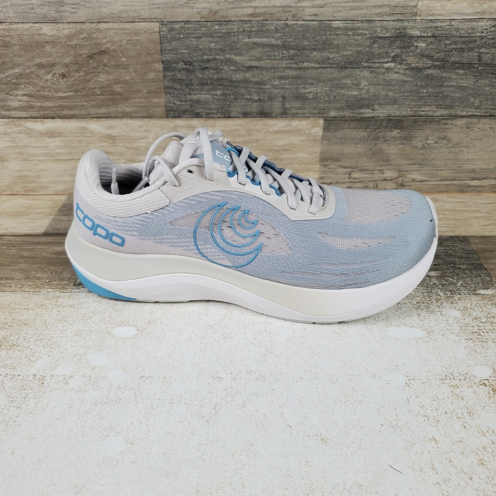 Topo Athletic Ultrafly 6 Womens Shoes Sz 9.5 Running Gray Sky Lace Up Sneakers